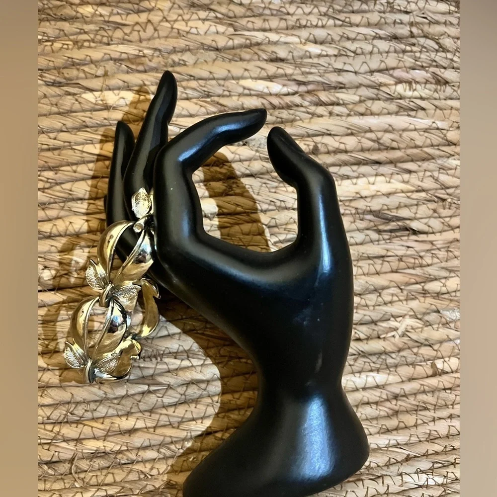 Gorgeous silver chunky bracelet